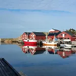 別荘 Mausund- Oyperla I Havet! Egen Batplass Ved Hytta!