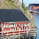 Mausund- Oyperla I Havet! Egen Batplass Ved Hytta!