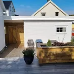 Mausund- Oyperla I Havet! Egen Batplass Ved Hytta!