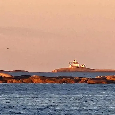 Mausund- Oyperla I Havet! Egen Batplass Ved Hytta! * Frøya