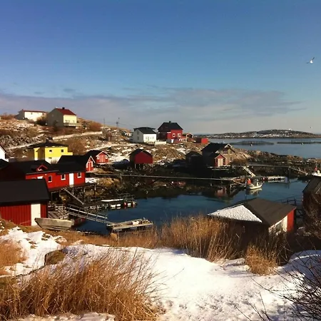 Mausund- Oyperla I Havet! Egen Batplass Ved Hytta! * Frøya