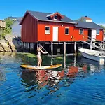 Mausund- Oyperla I Havet! Egen Batplass Ved Hytta! Feriehus *