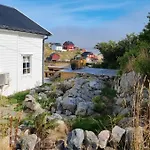 Mausund- Oyperla I Havet! Egen Batplass Ved Hytta! Feriehus *