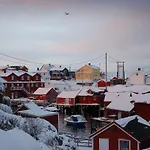 Feriehus Mausund- Oyperla I Havet! Egen Batplass Ved Hytta! Froya (Vestland)